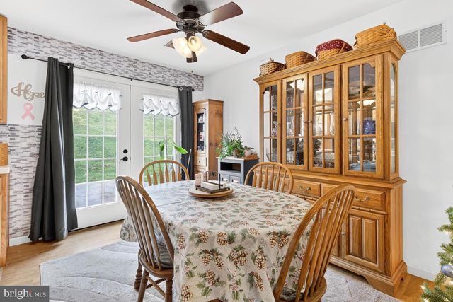 926 SWEETBAY LN, Lebanon, PA 17046