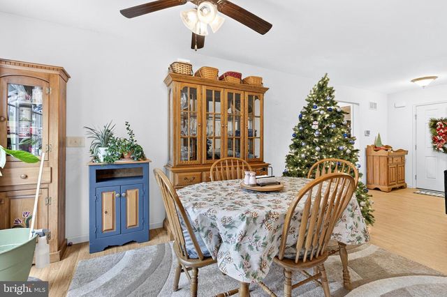 926 SWEETBAY LN, Lebanon, PA 17046