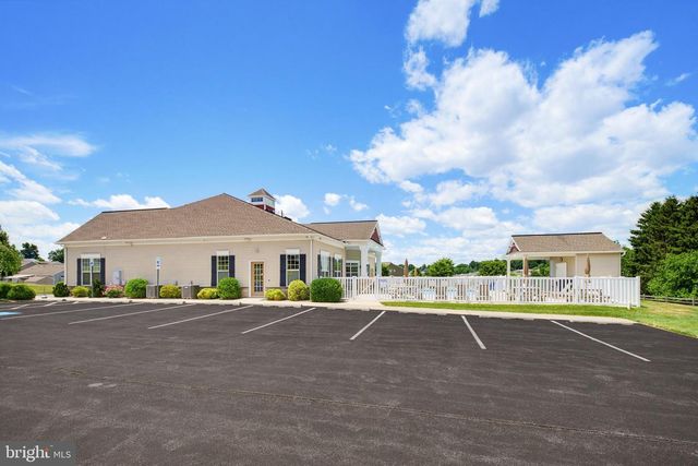 926 SWEETBAY LN, Lebanon, PA 17046
