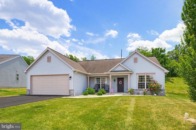 926 SWEETBAY LN, Lebanon, PA 17046
