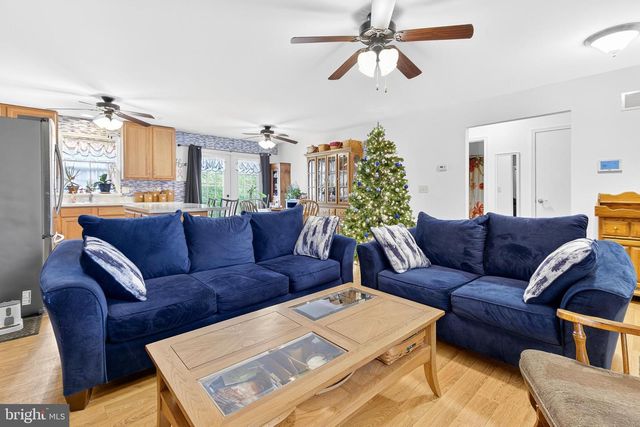 926 SWEETBAY LN, Lebanon, PA 17046