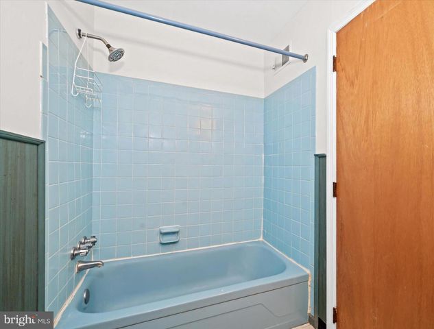 3347 ALTAMONT DR, Wilmington, DE 19810