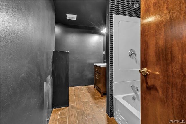 8649 West Avenue, Eden, NY 14057