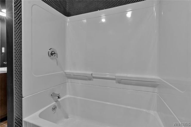 8649 West Avenue, Eden, NY 14057