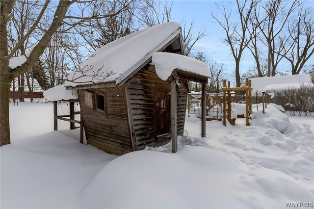 8649 West Avenue, Eden, NY 14057