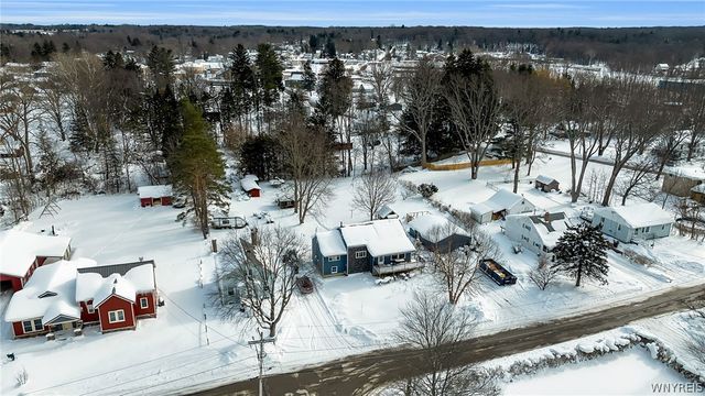 8649 West Avenue, Eden, NY 14057