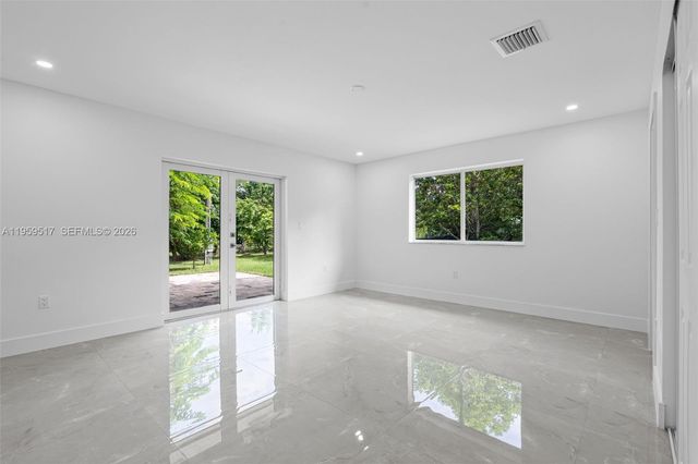 21991 SW 252nd St, Homestead, FL 33031