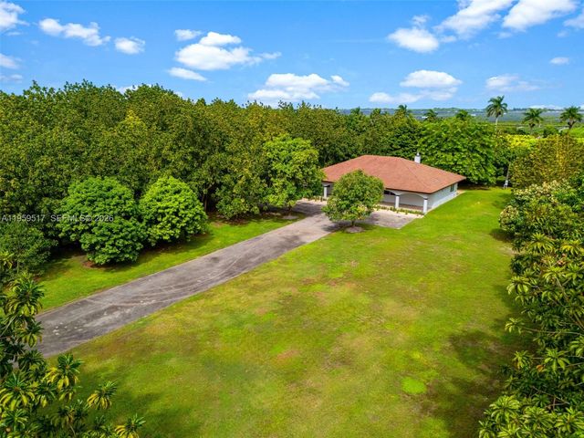 21991 SW 252nd St, Homestead, FL 33031