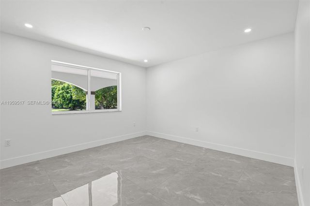 21991 SW 252nd St, Homestead, FL 33031