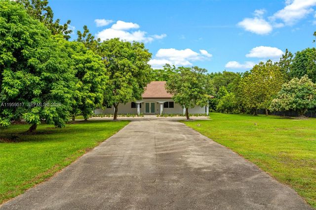 21991 SW 252nd St, Homestead, FL 33031