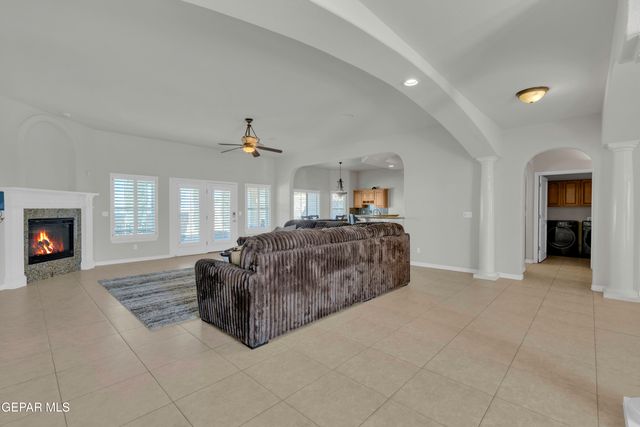 1463 SHELBY RIDGE Drive, El Paso, TX 79912