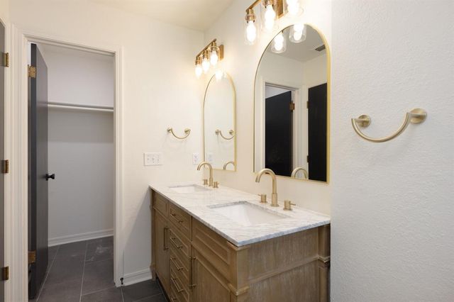 1804 Foxfire Road, Edmond, OK 73003