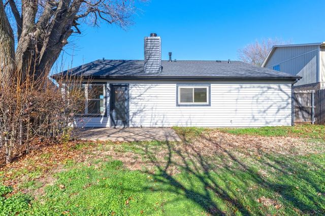 1804 Foxfire Road, Edmond, OK 73003