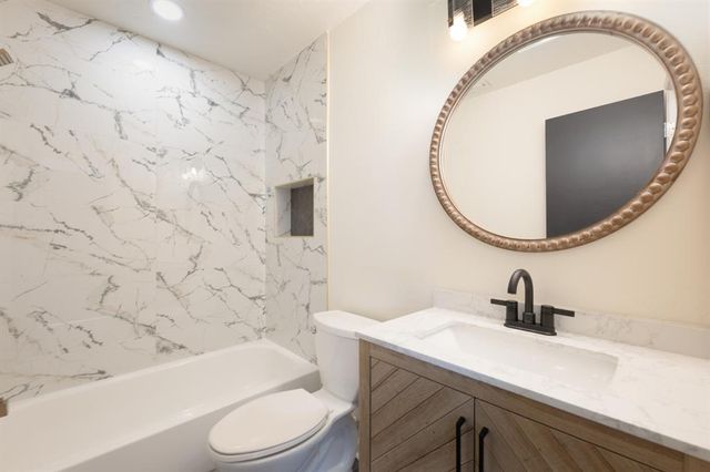 1804 Foxfire Road, Edmond, OK 73003