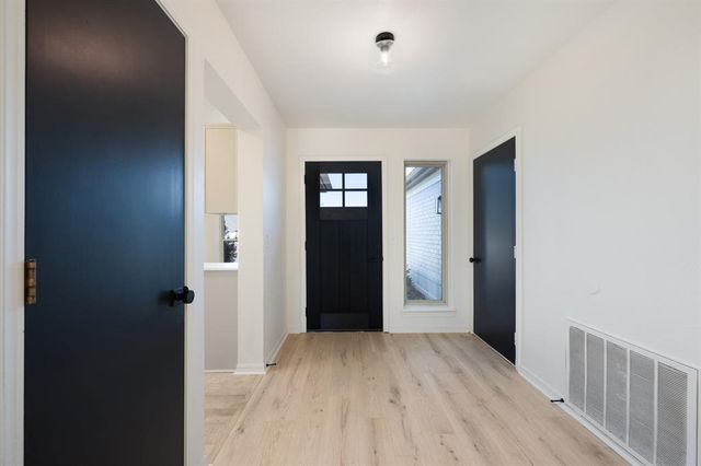 1804 Foxfire Road, Edmond, OK 73003