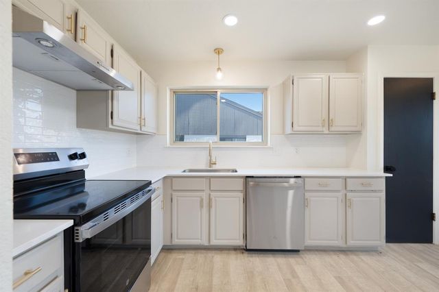 1804 Foxfire Road, Edmond, OK 73003