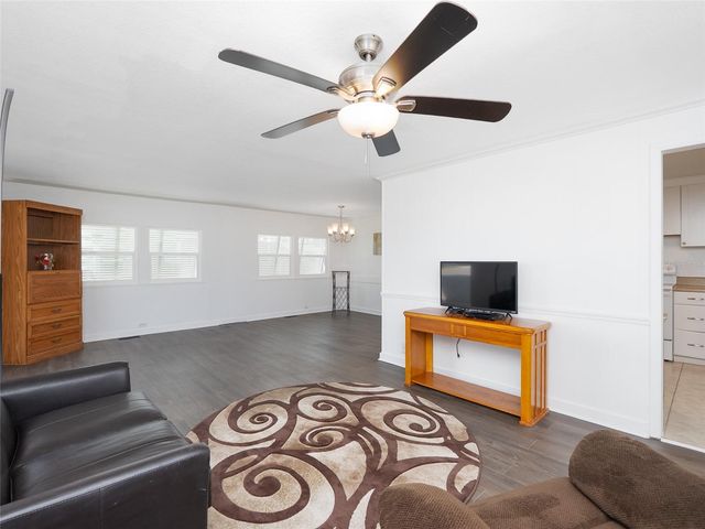 610 DELPHINIUM DRIVE, Venice, FL 34293