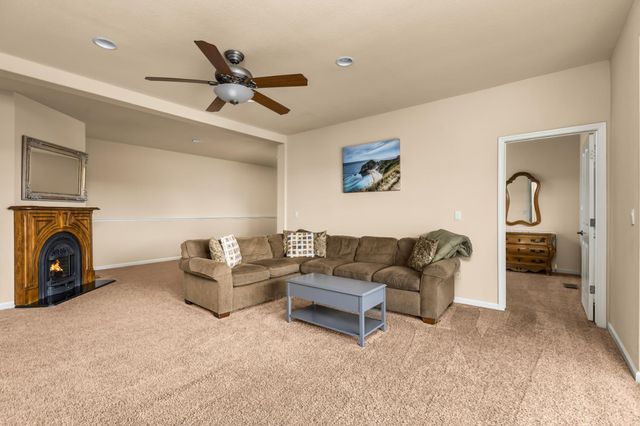 18410 Blue Teal Loop, Penn Valley, CA 95946