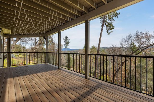 18410 Blue Teal Loop, Penn Valley, CA 95946