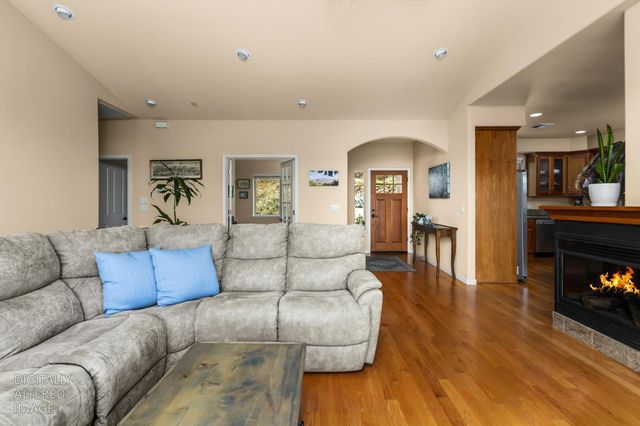 18410 Blue Teal Loop, Penn Valley, CA 95946