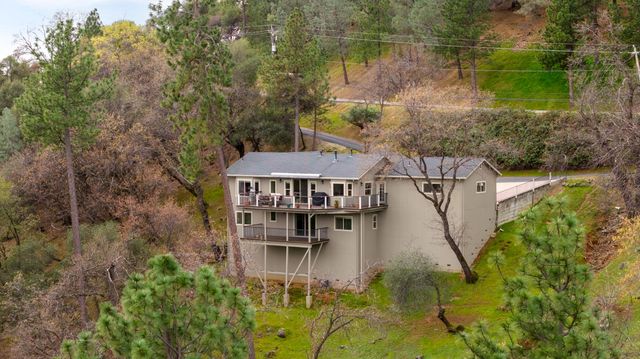 18410 Blue Teal Loop, Penn Valley, CA 95946