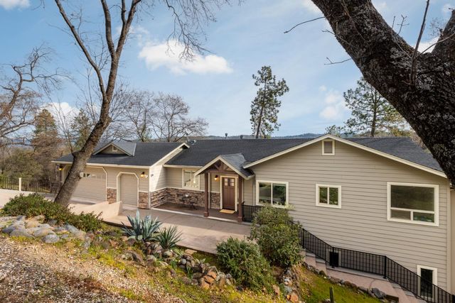 18410 Blue Teal Loop, Penn Valley, CA 95946
