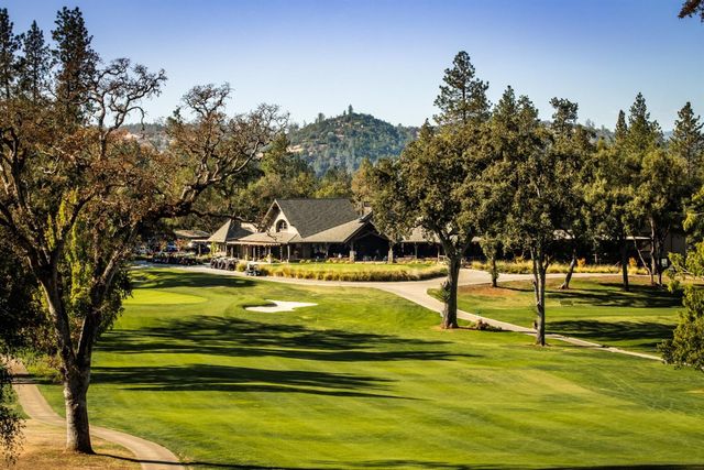 18410 Blue Teal Loop, Penn Valley, CA 95946