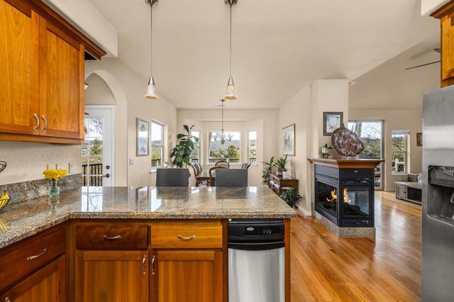 18410 Blue Teal Loop, Penn Valley, CA 95946