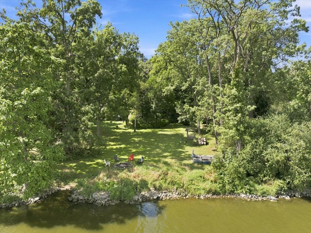 6N477 IL Route 31, St. Charles, IL 60174