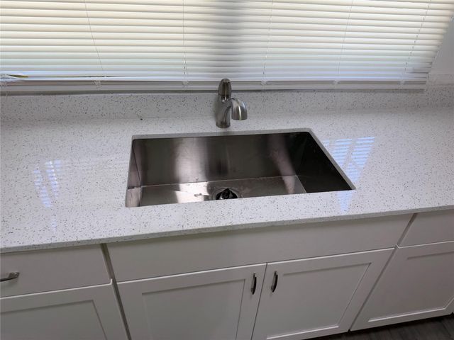 703 N 17th St, Fort Pierce, FL 34950