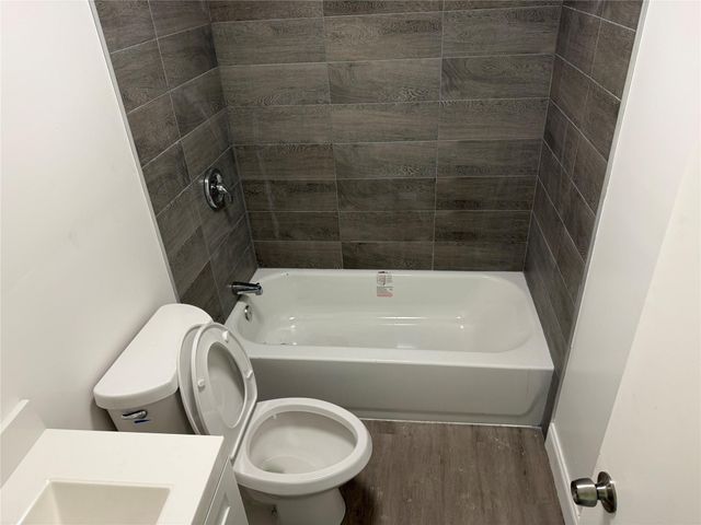 703 N 17th St, Fort Pierce, FL 34950