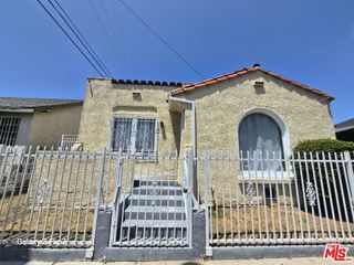 1241 W 43rd Street, Los Angeles, CA 90037