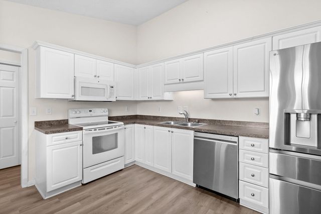 1301 Lochwood Ln., Conway, SC 29526