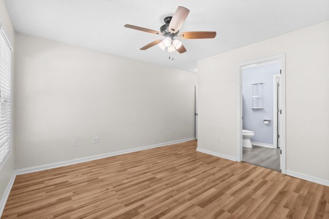 1301 Lochwood Ln., Conway, SC 29526
