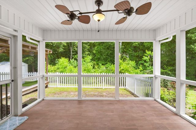1301 Lochwood Ln., Conway, SC 29526