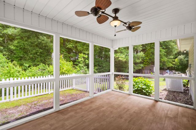 1301 Lochwood Ln., Conway, SC 29526