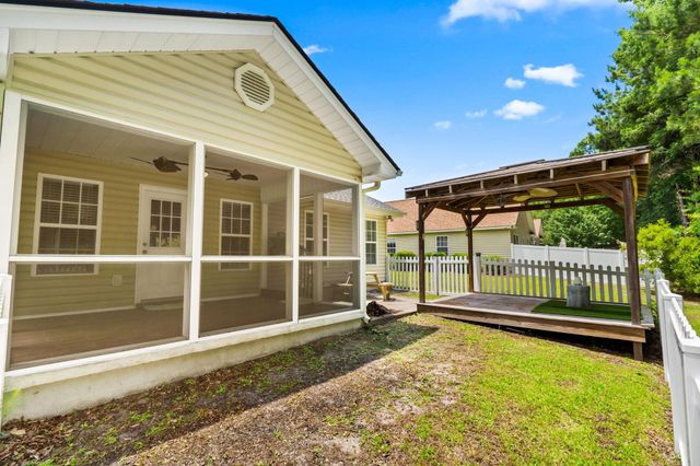 1301 Lochwood Ln., Conway, SC 29526