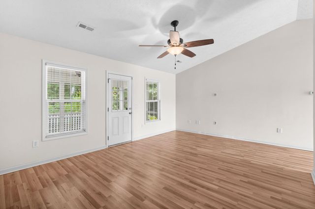 1301 Lochwood Ln., Conway, SC 29526