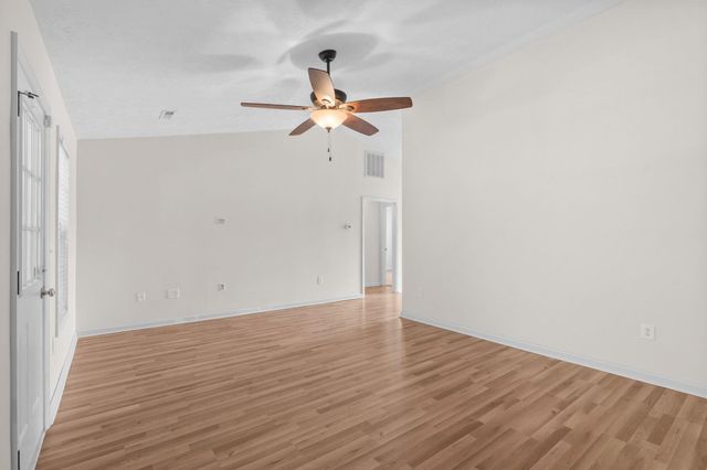 1301 Lochwood Ln., Conway, SC 29526