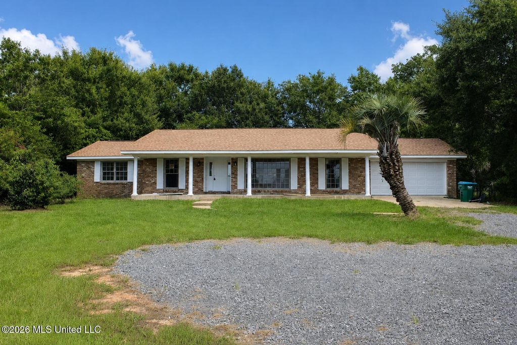 14976 Angela Drive, Gulfport, MS 39503