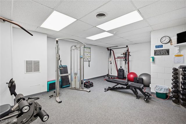 12500 Edgewater Drive 402, Lakewood, OH 44107
