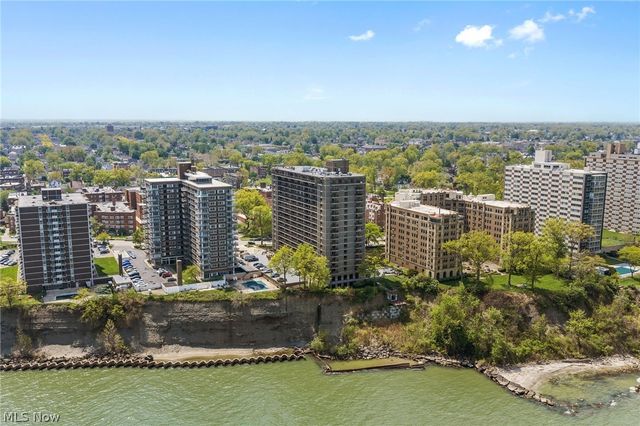 12500 Edgewater Drive 402, Lakewood, OH 44107