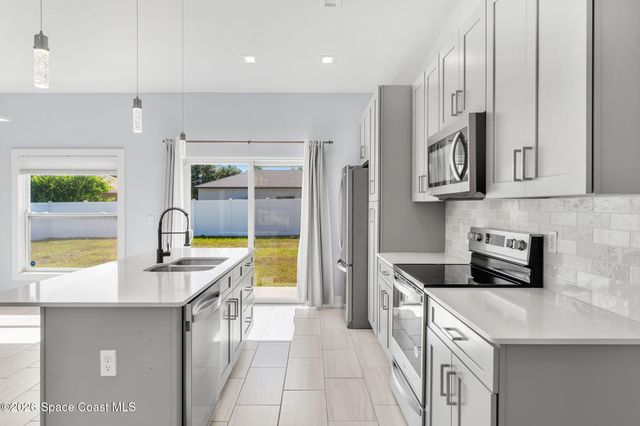 2840 Fontainebleau Avenue SE, Melbourne, FL 32909