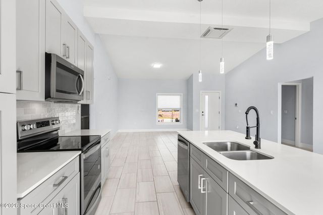 2840 Fontainebleau Avenue SE, Melbourne, FL 32909