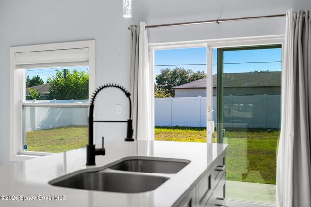 2840 Fontainebleau Avenue SE, Melbourne, FL 32909