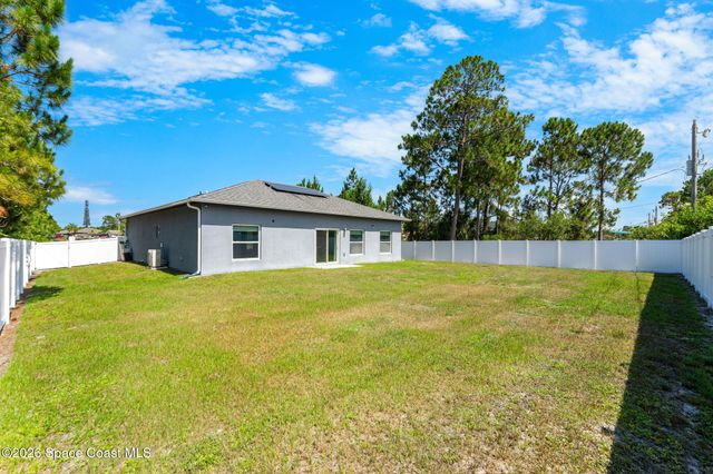 2840 Fontainebleau Avenue SE, Melbourne, FL 32909