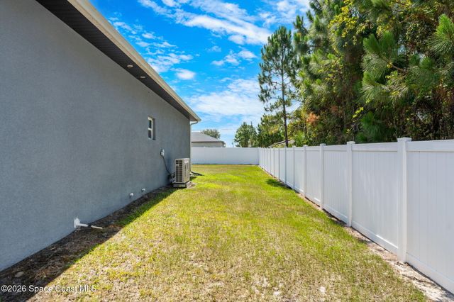 2840 Fontainebleau Avenue SE, Melbourne, FL 32909