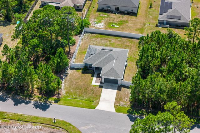 2840 Fontainebleau Avenue SE, Melbourne, FL 32909