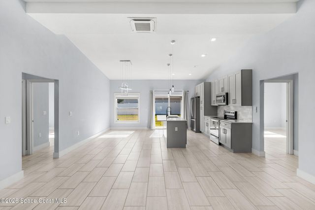 2840 Fontainebleau Avenue SE, Melbourne, FL 32909