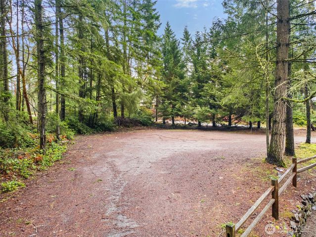 4785 NW Anderson Hill Road, Silverdale, WA 98383